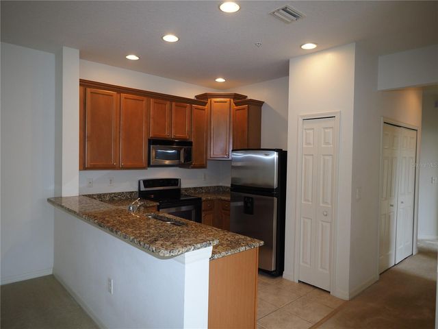 3617 PARKRIDGE CIRCLE 11-202, Sarasota, FL 34243
