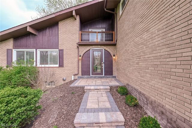 5941 Stow Road, Hudson, OH 44236
