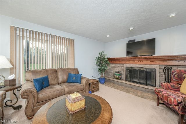 5941 Stow Road, Hudson, OH 44236