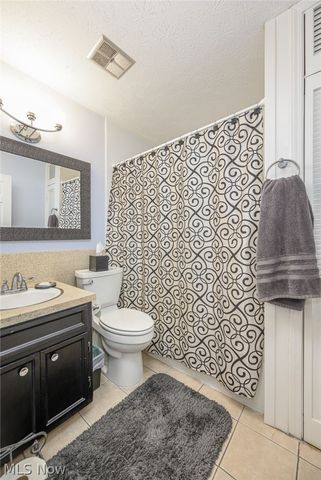 5941 Stow Road, Hudson, OH 44236