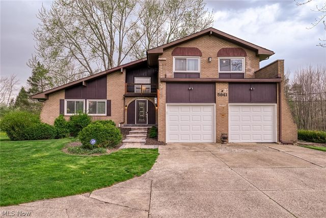 5941 Stow Road, Hudson, OH 44236