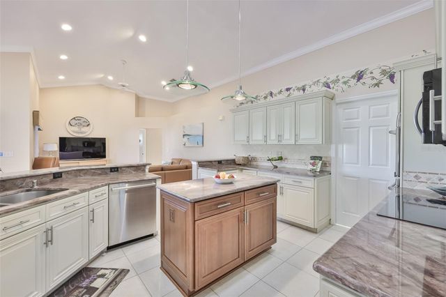 2203 PLATINUM DRIVE, Sun City Center, FL 33573