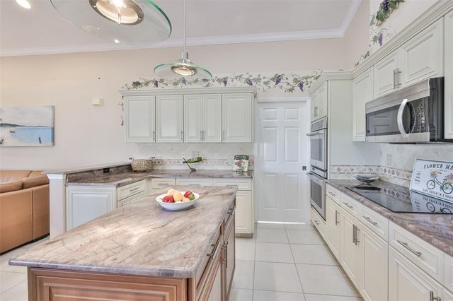 2203 PLATINUM DRIVE, Sun City Center, FL 33573