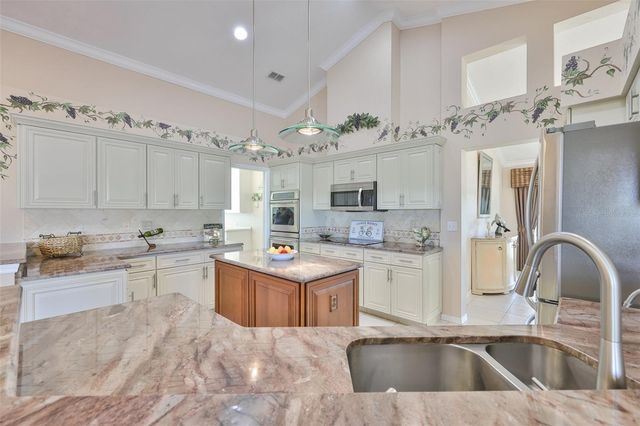 2203 PLATINUM DRIVE, Sun City Center, FL 33573