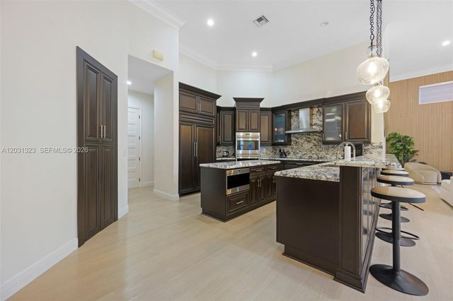 10961 SW 31st Street, Davie, FL 33328