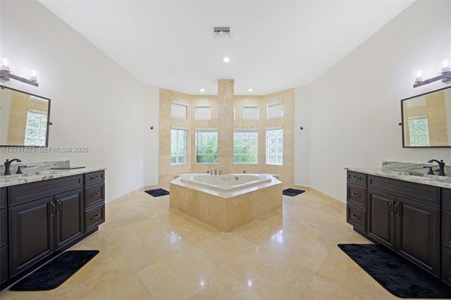 10961 SW 31st Street, Davie, FL 33328