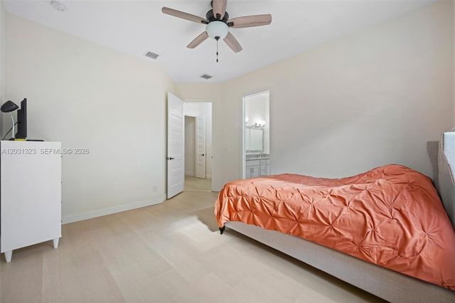 10961 SW 31st Street, Davie, FL 33328