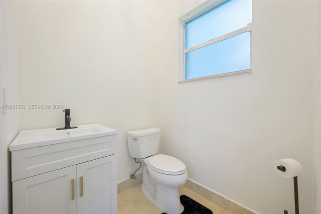 10961 SW 31st Street, Davie, FL 33328