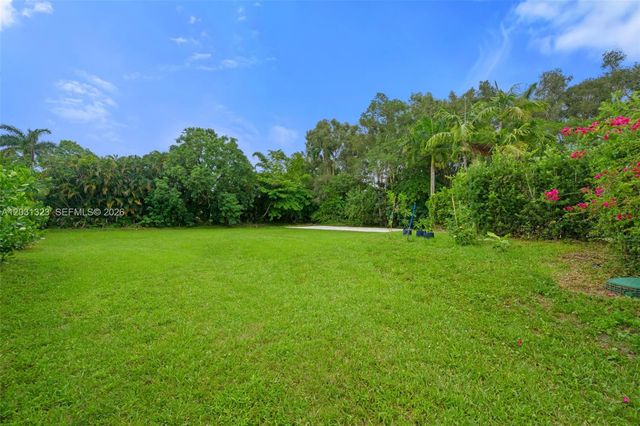 10961 SW 31st Street, Davie, FL 33328