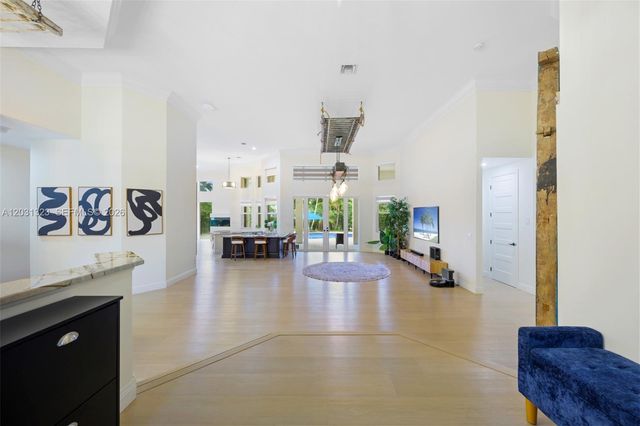 10961 SW 31st Street, Davie, FL 33328