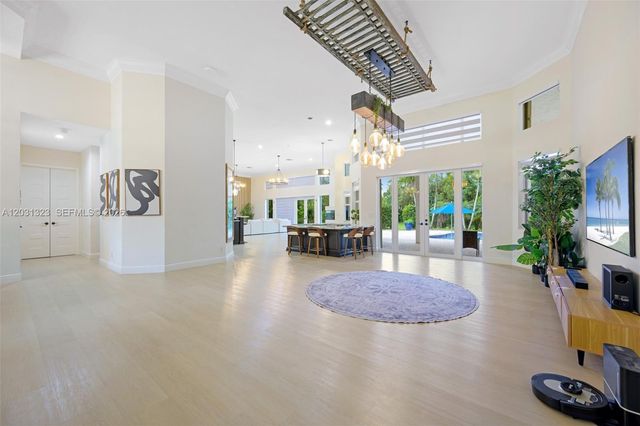 10961 SW 31st Street, Davie, FL 33328