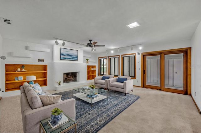 1001 VERSAILLES COURT, Maitland, FL 32751