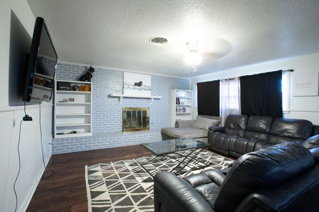 5426 9th Street, Lubbock, TX 79416