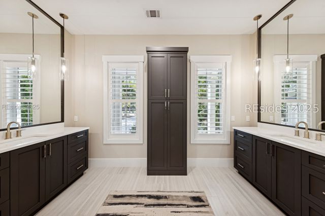 1 Mulberry Rd, Bluffton, SC 29910