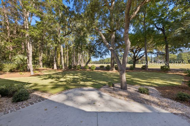 1 Mulberry Rd, Bluffton, SC 29910