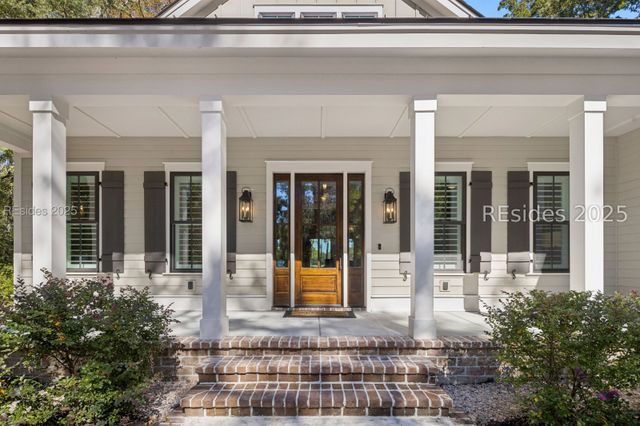 1 Mulberry Rd, Bluffton, SC 29910