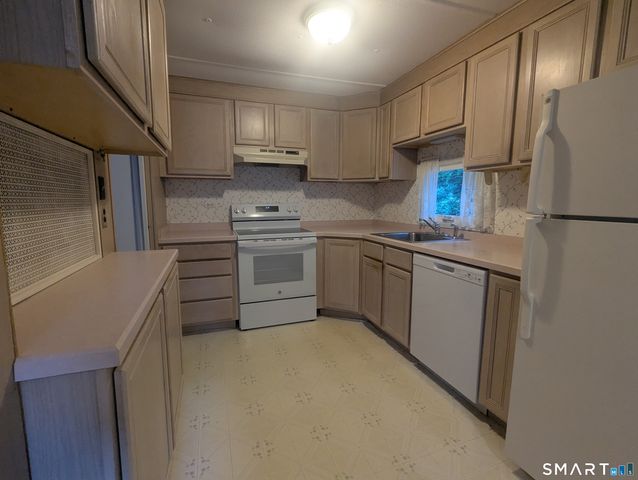 11 Old Forge Road, Westbrook, CT 06498