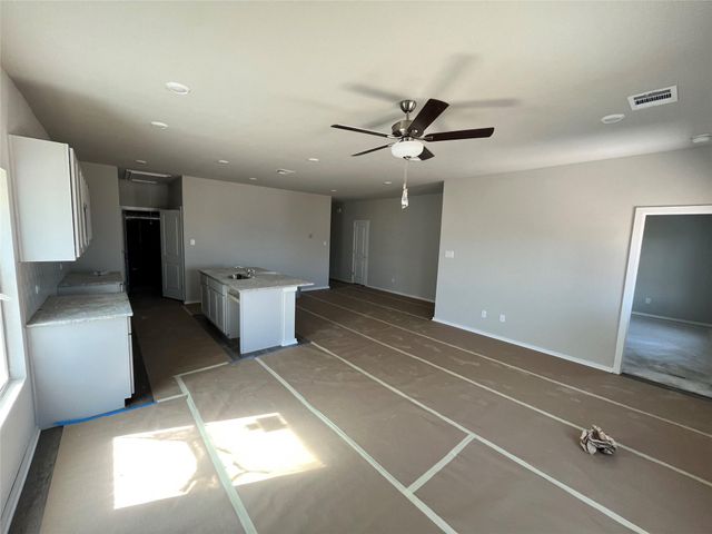 180 Wind Hill, Jarrell, TX 76537