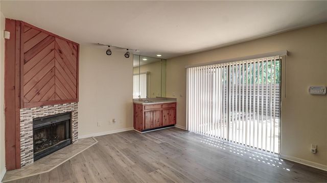 15206 W POND WOODS DRIVE, Tampa, FL 33618