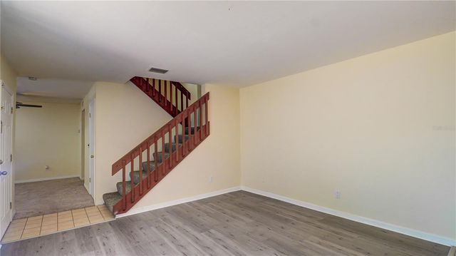 15206 W POND WOODS DRIVE, Tampa, FL 33618