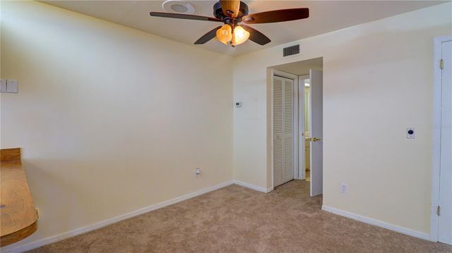 15206 W POND WOODS DRIVE, Tampa, FL 33618