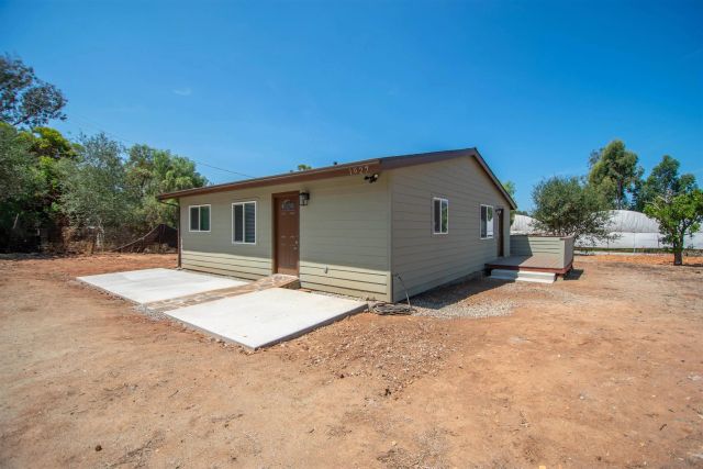 1927 Victory, Vista, CA 92084