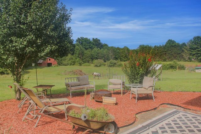 112 Henson Gap Road, Soddy Daisy, TN 37379