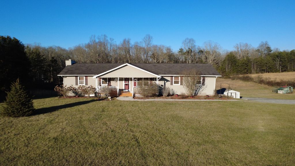 112 Henson Gap Road, Soddy Daisy, TN 37379