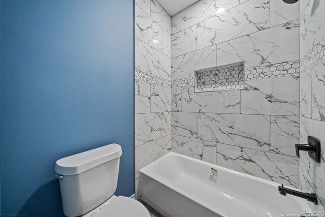 402 Oak Drive, Beeville, TX 78102