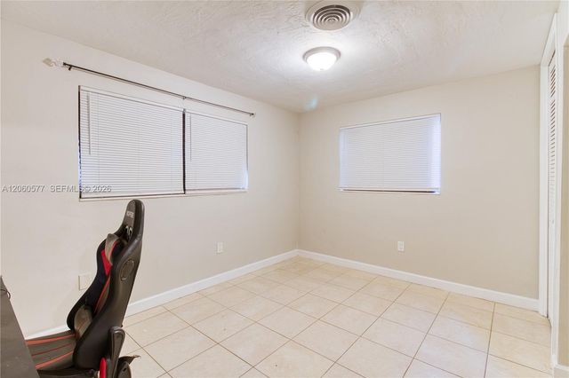 6620 NW 21st Ct, Sunrise, FL 33313
