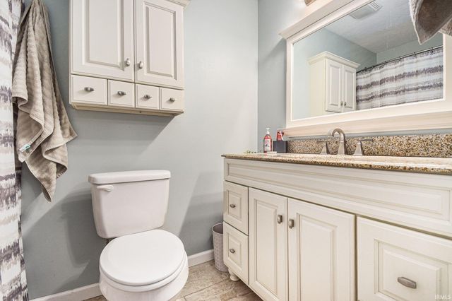 22945 Weymouth Lane, Elkhart, IN 46516