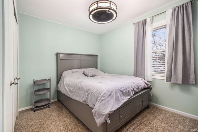 22945 Weymouth Lane, Elkhart, IN 46516