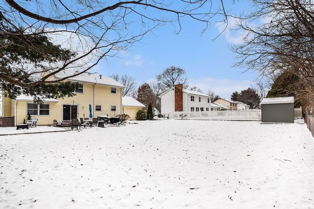 22945 Weymouth Lane, Elkhart, IN 46516