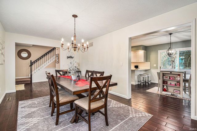 22945 Weymouth Lane, Elkhart, IN 46516