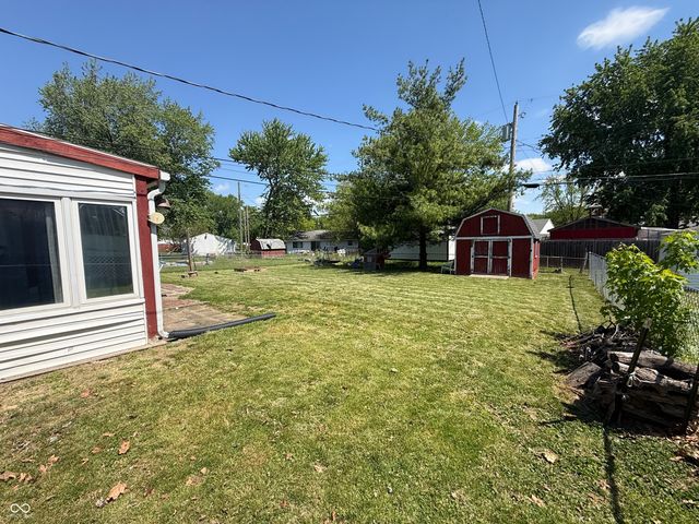 829 Delbrook Drive, Whiteland, IN 46184