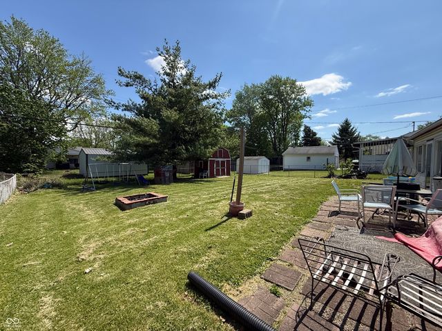 829 Delbrook Drive, Whiteland, IN 46184