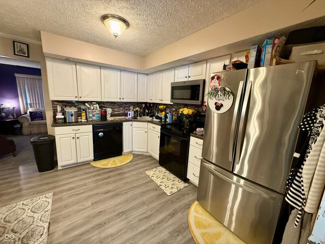 829 Delbrook Drive, Whiteland, IN 46184