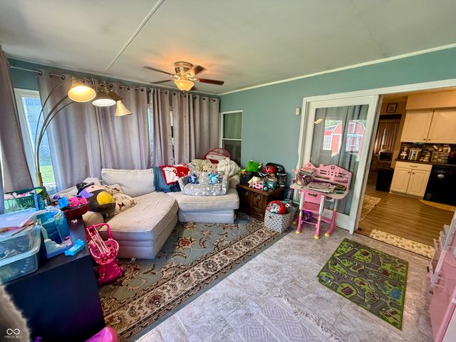 829 Delbrook Drive, Whiteland, IN 46184