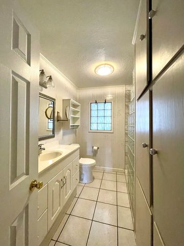 211 E Texas St, Marfa, TX 79843