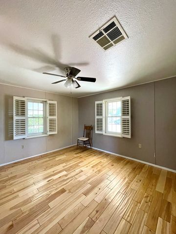 211 E Texas St, Marfa, TX 79843