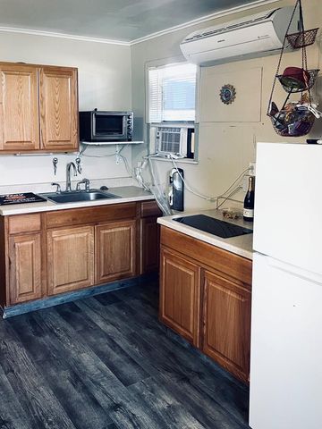 211 E Texas St, Marfa, TX 79843