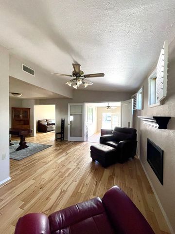 211 E Texas St, Marfa, TX 79843