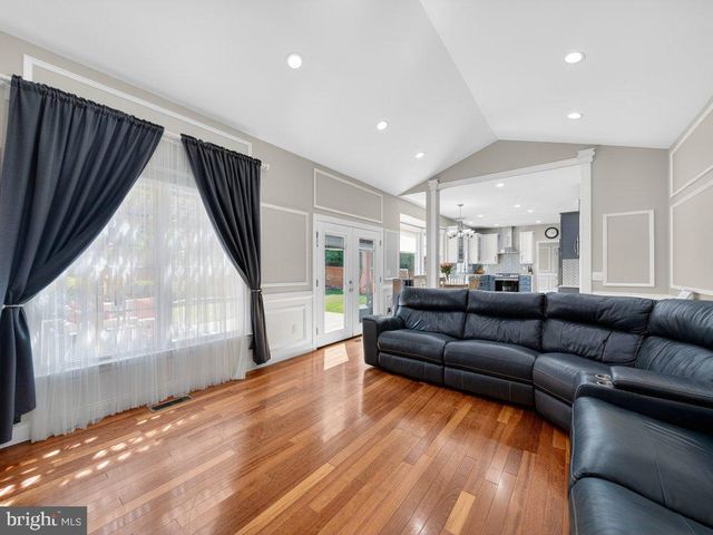 13250 FALLEN LEAF CT, Woodbridge, VA 22192