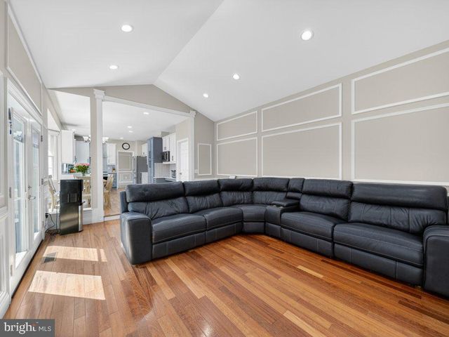 13250 FALLEN LEAF CT, Woodbridge, VA 22192
