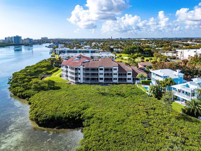 200 Waterway Road 104, Tequesta, FL 33469