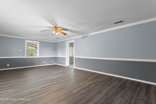 3214 Wesley Street, Pascagoula, MS 39567