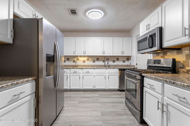 3214 Wesley Street, Pascagoula, MS 39567