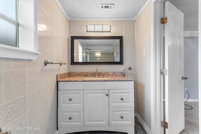 3214 Wesley Street, Pascagoula, MS 39567