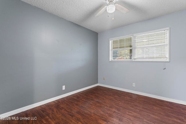 3214 Wesley Street, Pascagoula, MS 39567
