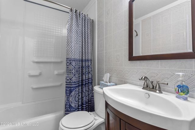 3214 Wesley Street, Pascagoula, MS 39567
